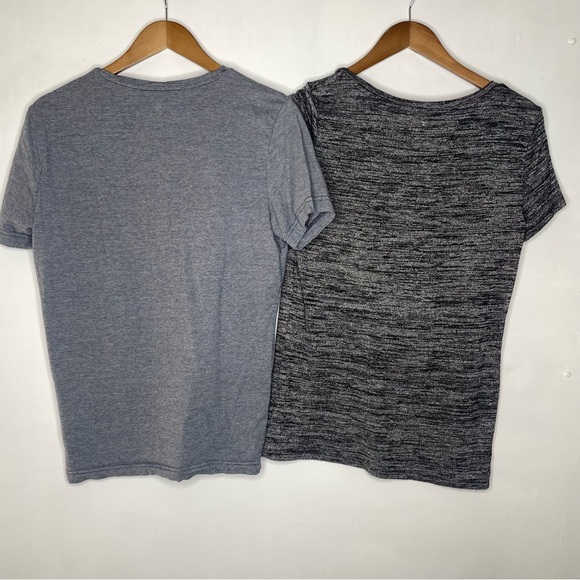 Lot of 2 Gray T-shirts Size Medium - Picture 3 of 6